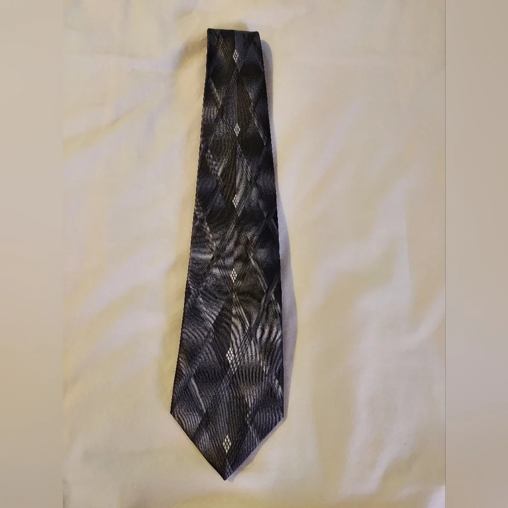 Pierre Cardin 100% Silk Geometric Black and Gray Tie